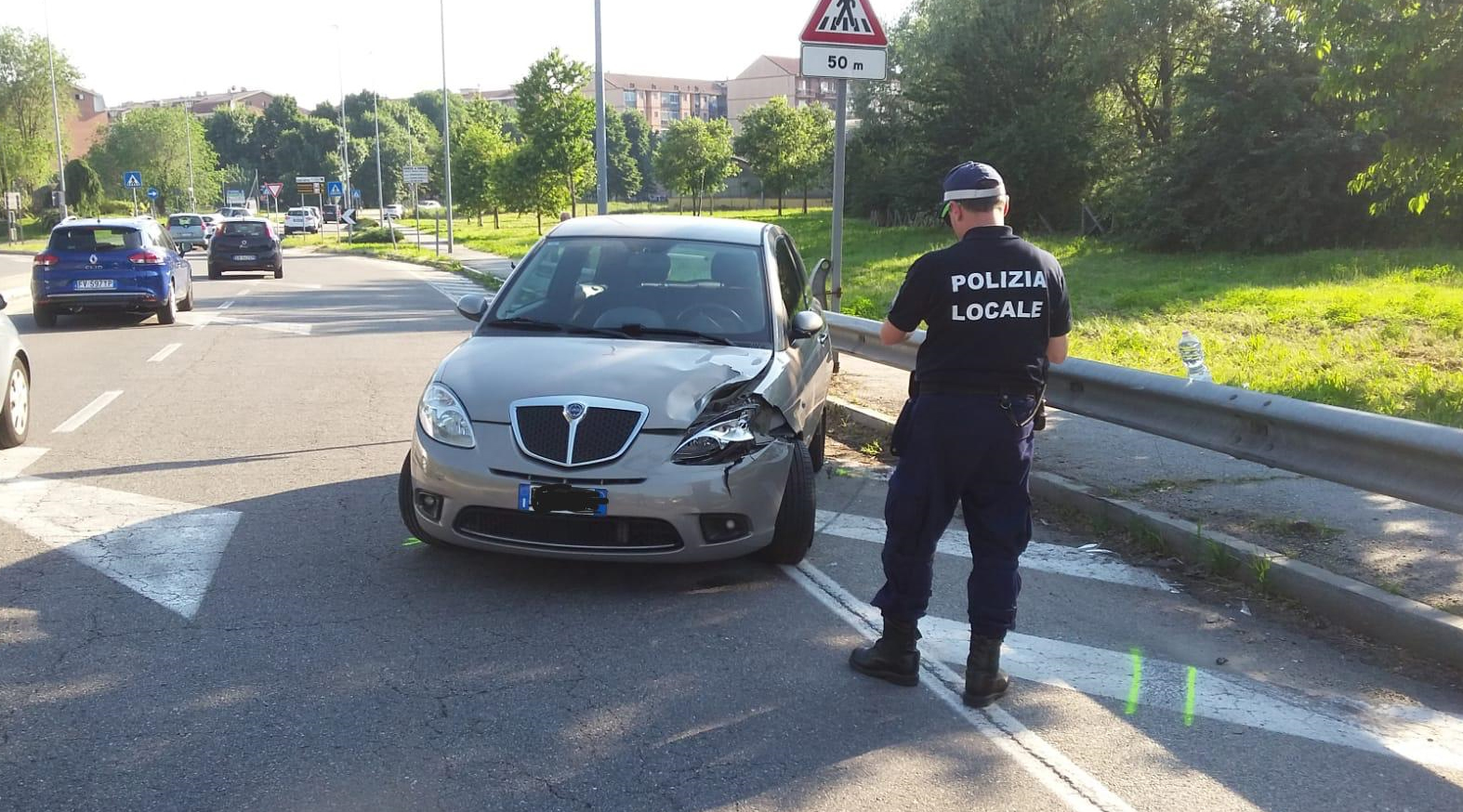 NICHELINO – Fa testa coda sul ponte Miraflores