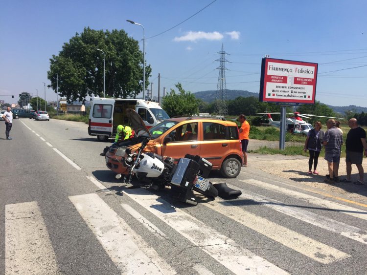 MONCALIERI – Incidente in strada Carignano: due feriti