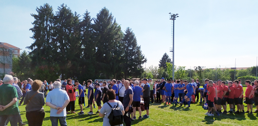 Anche un cielo finalmente primaverile benedice «Un calcio alla Normalità»