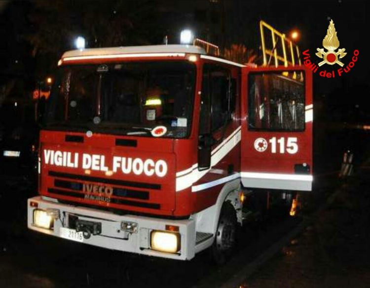 MONCALIERI – Incendio in una villetta di strada Maiole