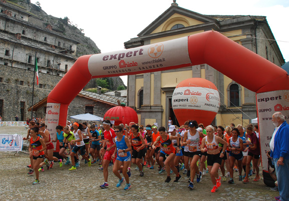 La “4000 Scalini” di Fenestrelle premia i più forti: Gianfranca Attene e Massimiliano Di Gioia