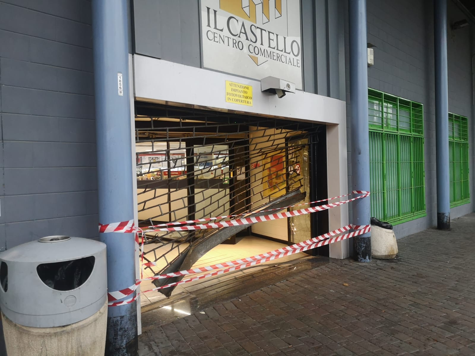 NICHELINO – Spaccata al centro commerciale “Il Castello”