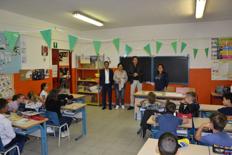 NICHELINO – Sindaco e vice nelle scuole per l’augurio di buon anno scolastico