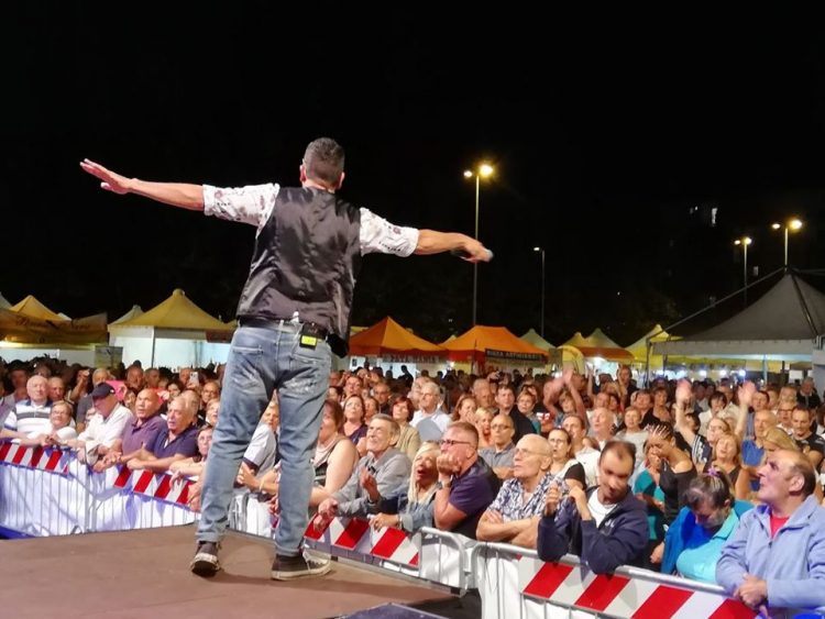 NICHELINO – Successo di pubblico per l’orchestra Casadei