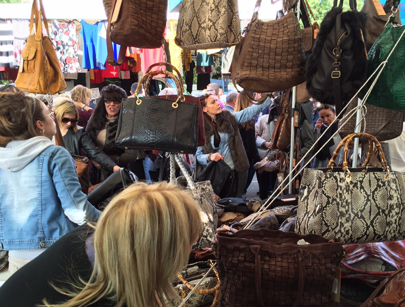 Domenica 22 settembre  “Gli Ambulanti di Forte dei Marmi®” a Moncalieri – Speciale ed esclusivo appuntamento con le “boutique a cielo aperto” più famose d’Italia