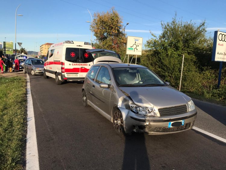 NICHELINO – Incidente in via Torino: tre feriti