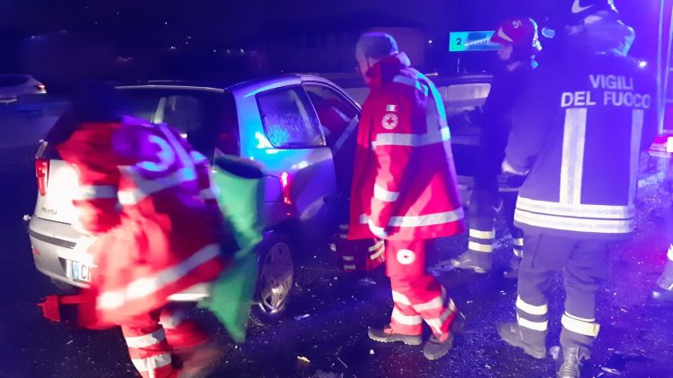 MONCALIERI – Incidente sulla sopraelevata: due feriti