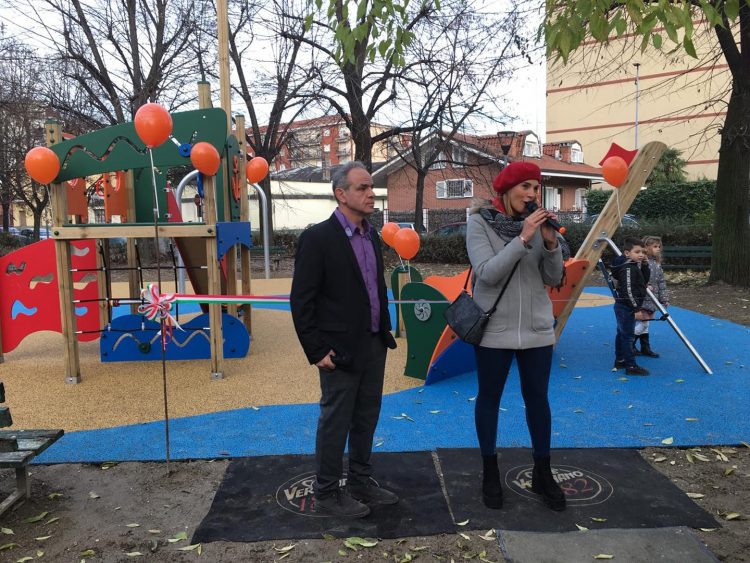 NICHELINO – Inaugurata area gioco bimbi al quartiere Crociera