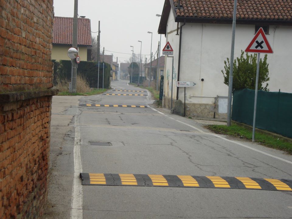MONCALIERI – Arrivano i dossi in strada Marsè
