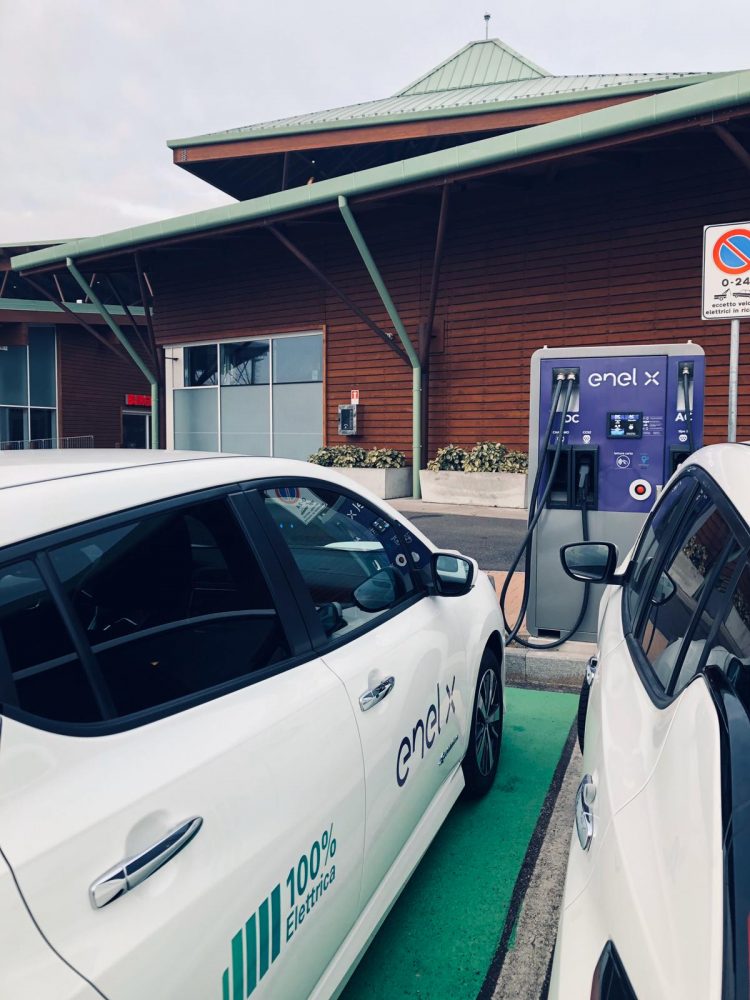 NICHELINO – Ai Viali arrivano i punti ricarica per le auto elettriche