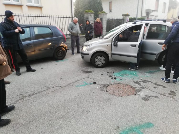 NICHELINO – Incidente in via Petrarca: donna in ospedale