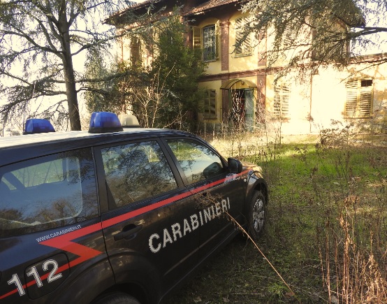 MONCALIERI – Blitz dei carabinieri nello stabile abbandonato: ritrovata 15 enne fuggita di casa
