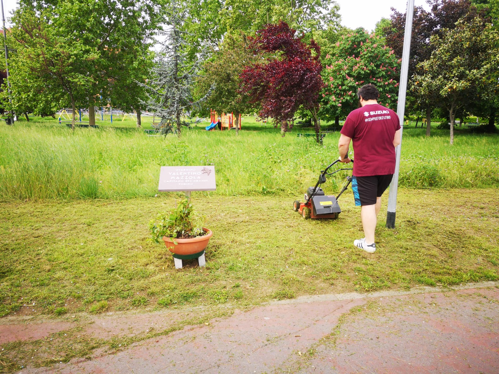 NICHELINO – Raccoglimento e taglio dell’erba per ricordare il Grande Torino