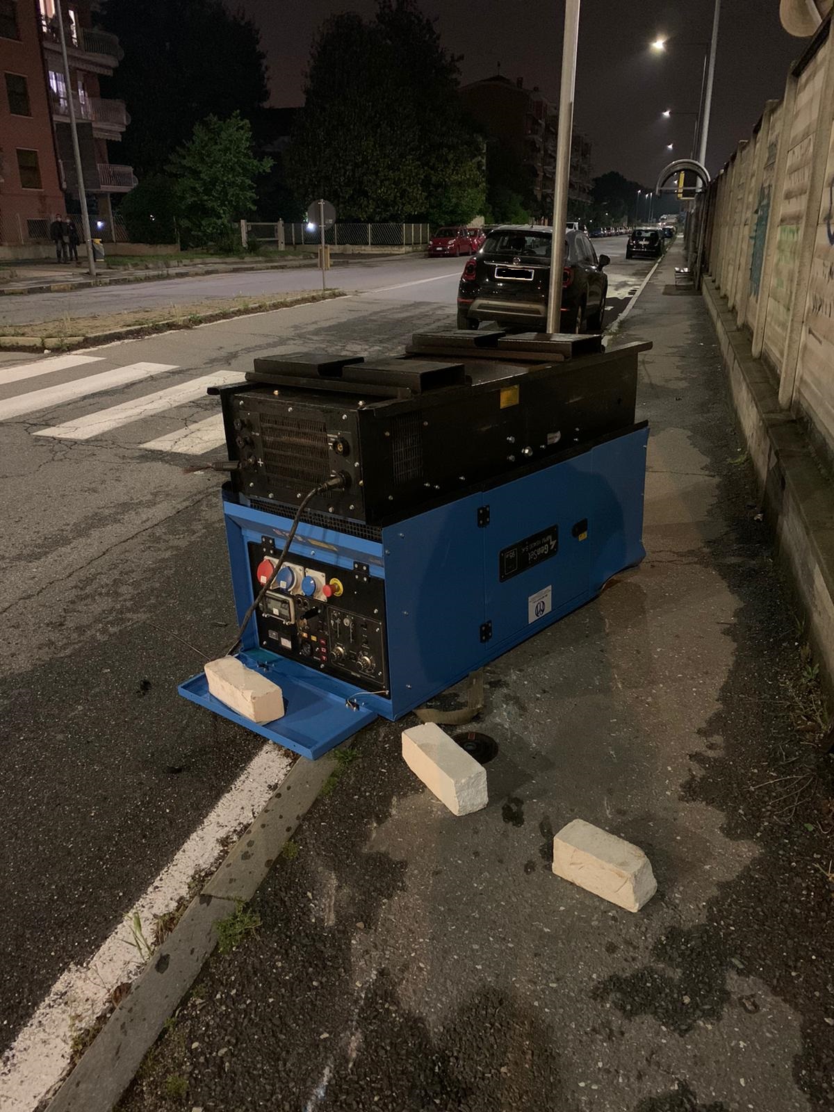 CINTURA SUD – Rubano cinque camioncini: inseguiti per quattro Comuni