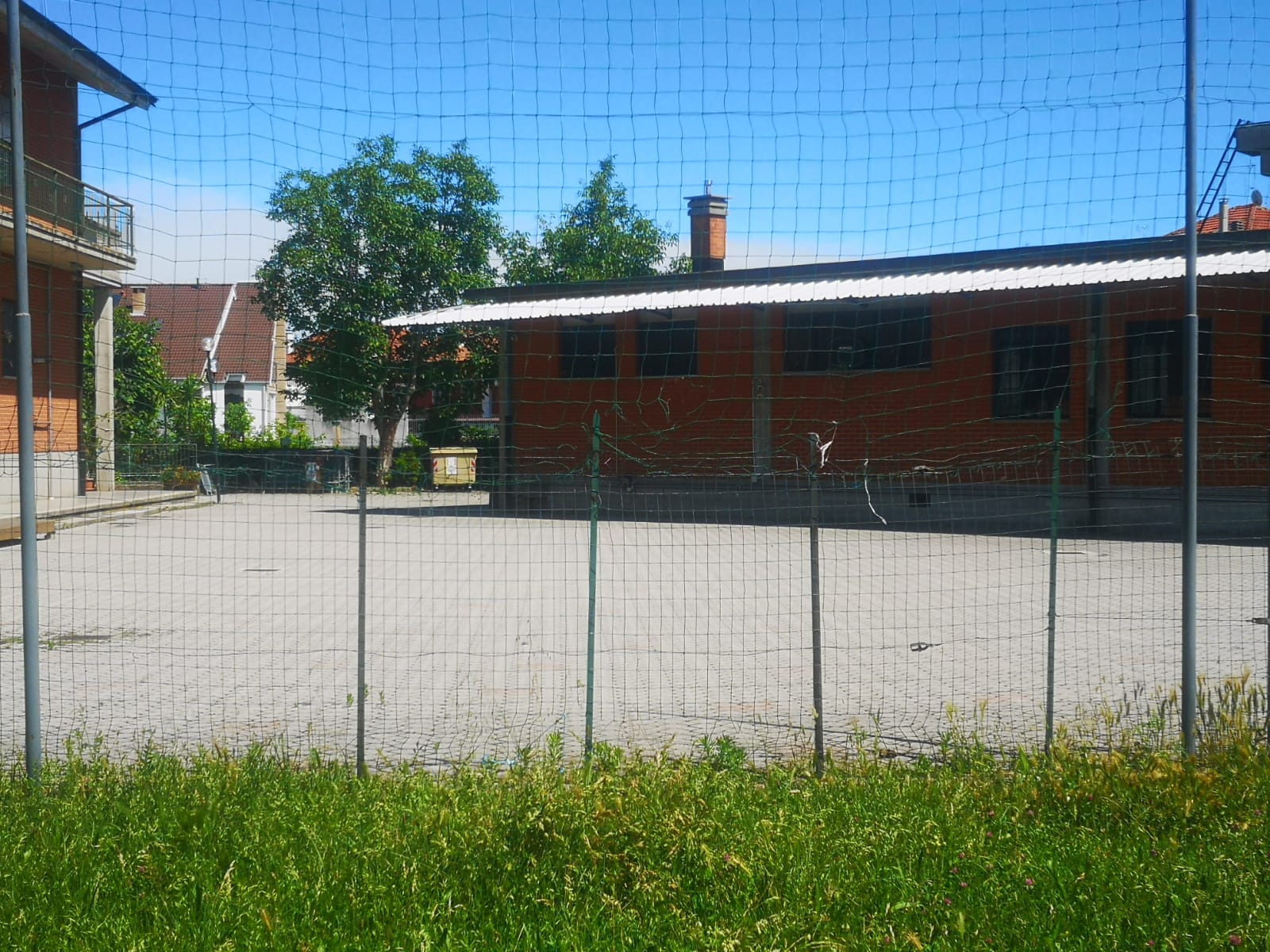 MONCALIERI – Tagliata la recinzione: paura alla chiesa di Tetti Piatti