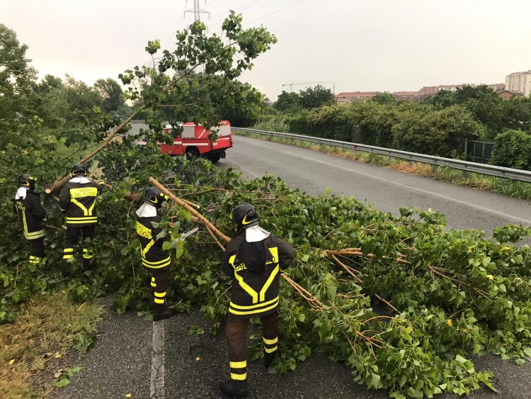 MALTEMPO – Bomba d’acqua in cintura sud: allagamenti diffusi