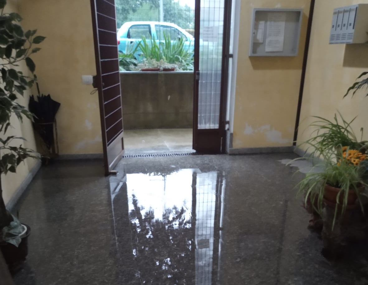 MALTEMPO – Chiusi tre sottopassi a Moncalieri. Cantine allagate a Santa Maria