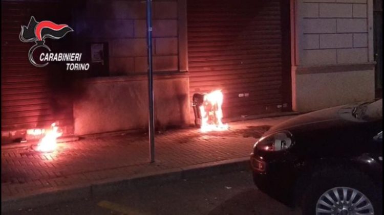 NICHELINO – Incendiò il negozio del rivale per avere campo libero durante il lockdown: arrestate due persone