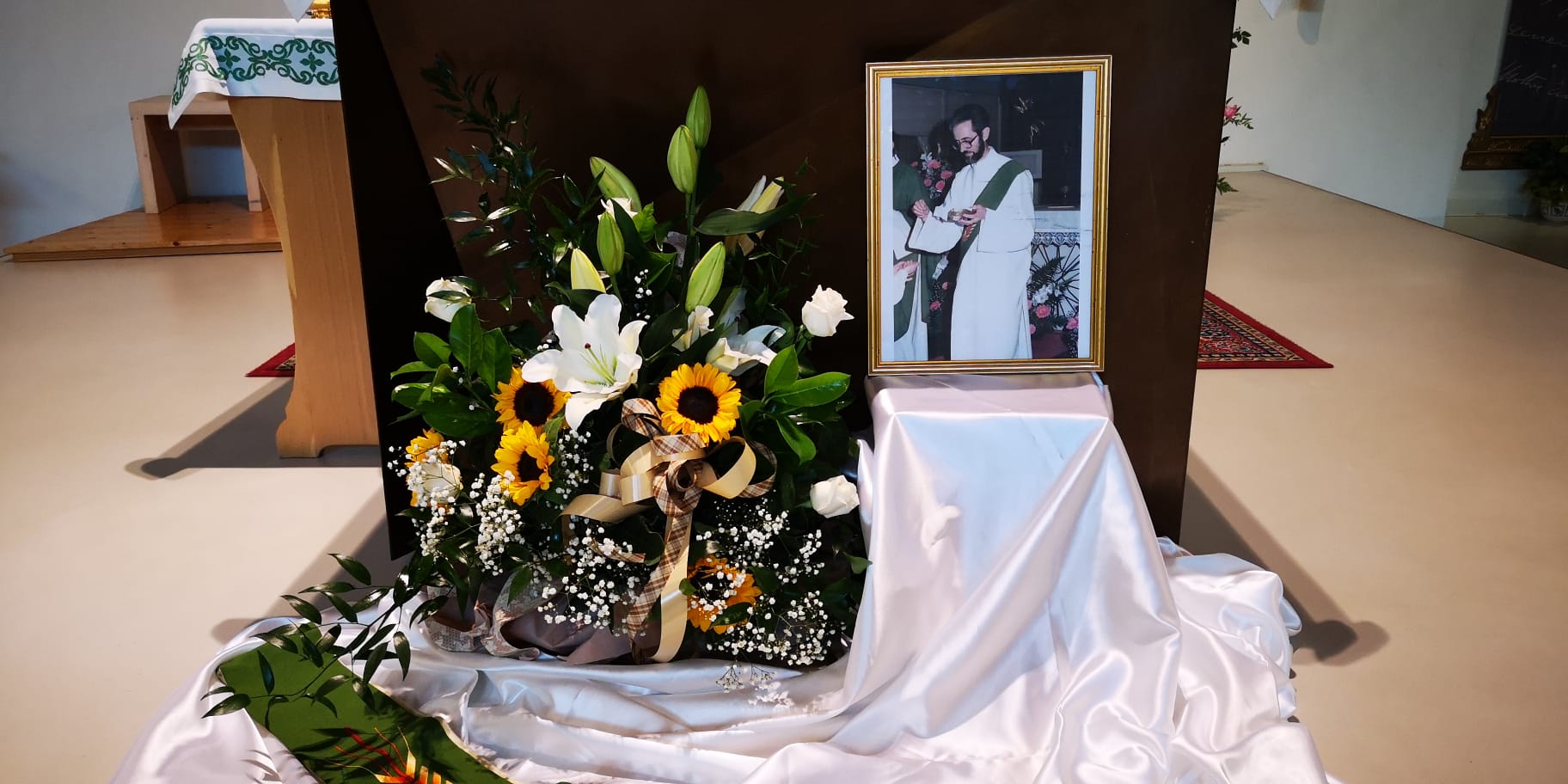 CARMAGNOLA – Folla per la funzione in ricordo del diacono Giovanni Gallo