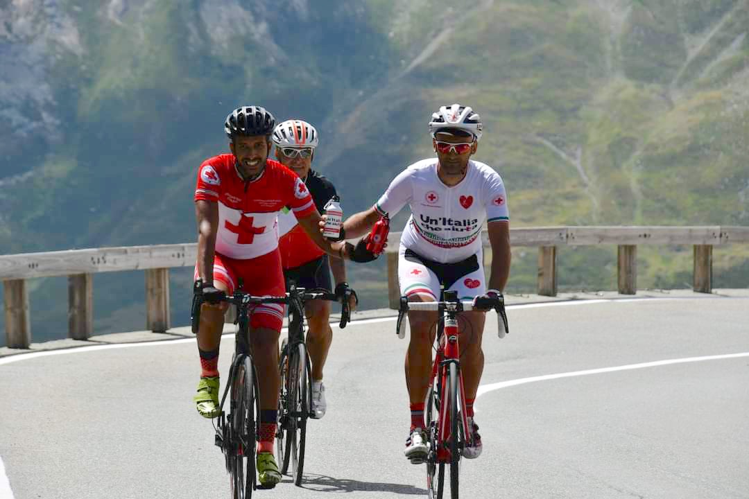MONCALIERI – Un viaggio in bici fino a Ginevra per celebrare il 156 esimo anniversario della Croce Rossa