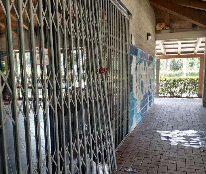 NICHELINO – Nuovo atto vandalico ai danni della sede del quartiere Kennedy