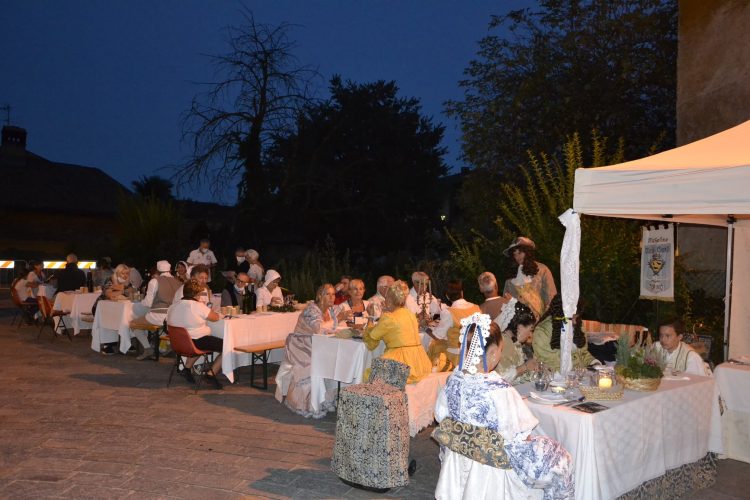 NICHELINO – Successo per la cena barocca