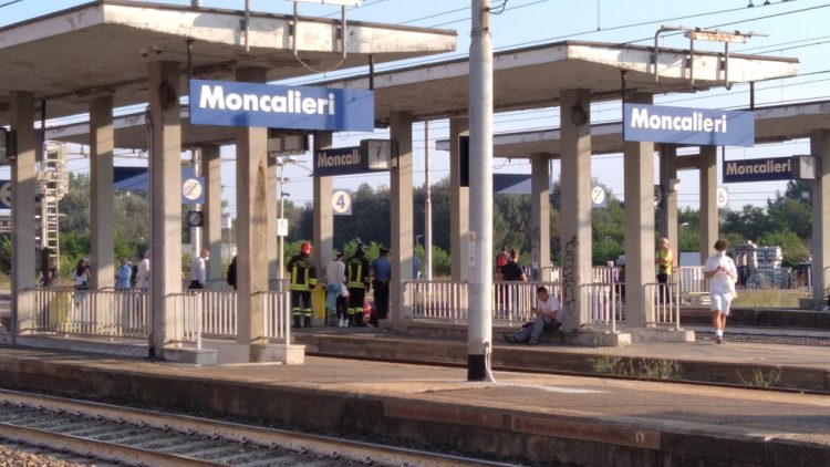 MONCALIERI – Tragedia sfiorata alla stazione