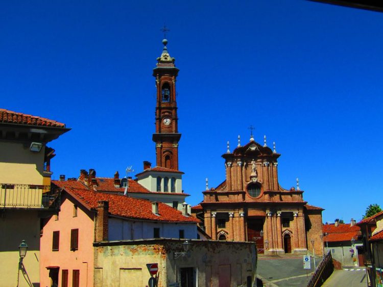 CAMBIANO – Un libro sulla parrocchia