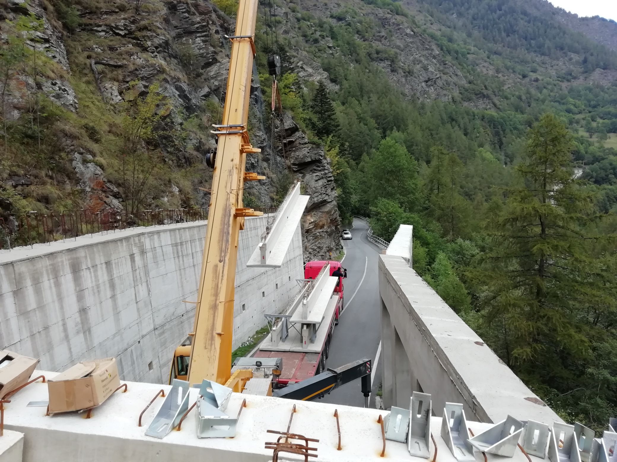 Strada interrotta a Prali per lavori anti valanga