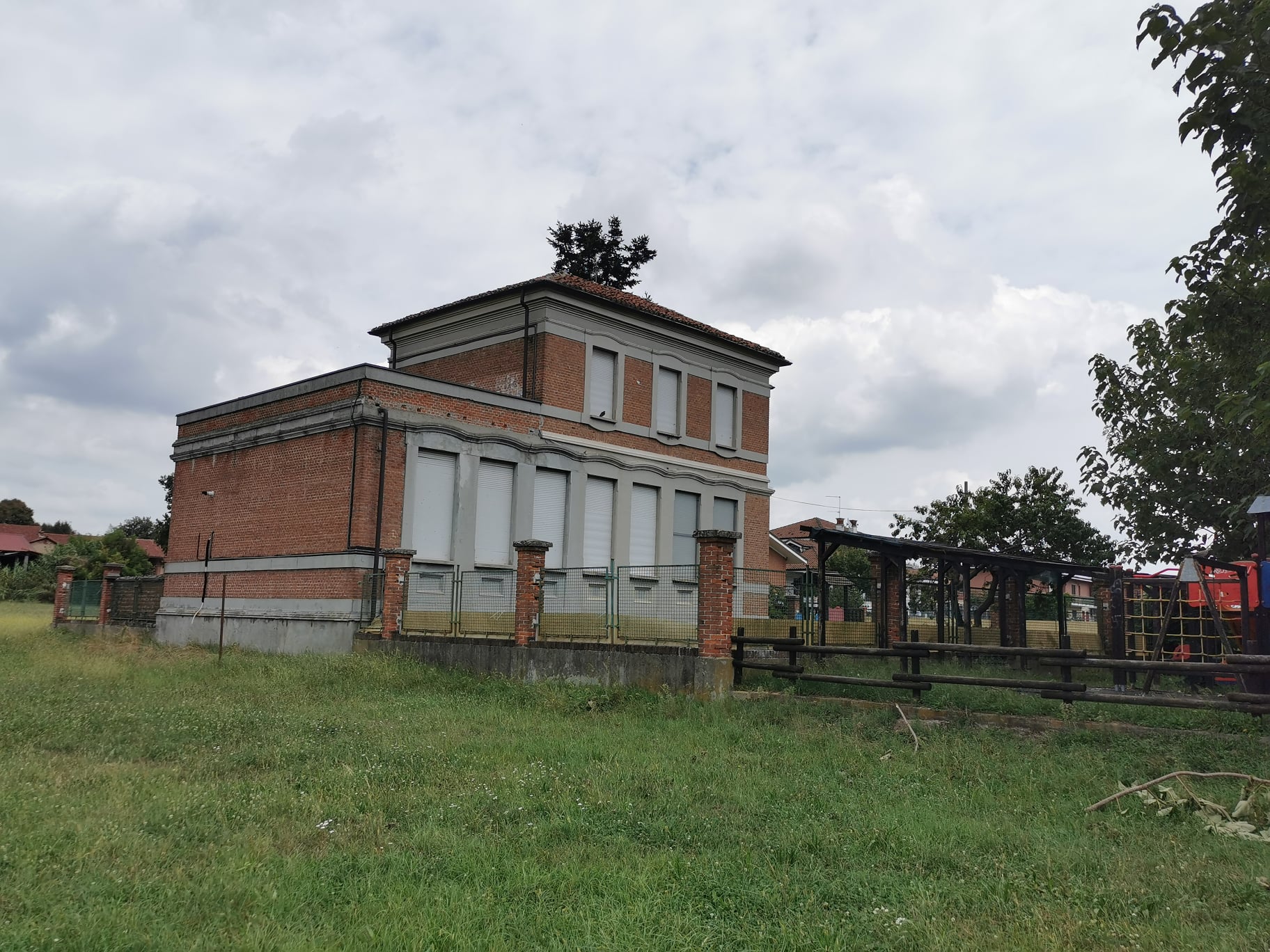 POIRINO – Il Comune vende l’edificio ex scuola infanzia