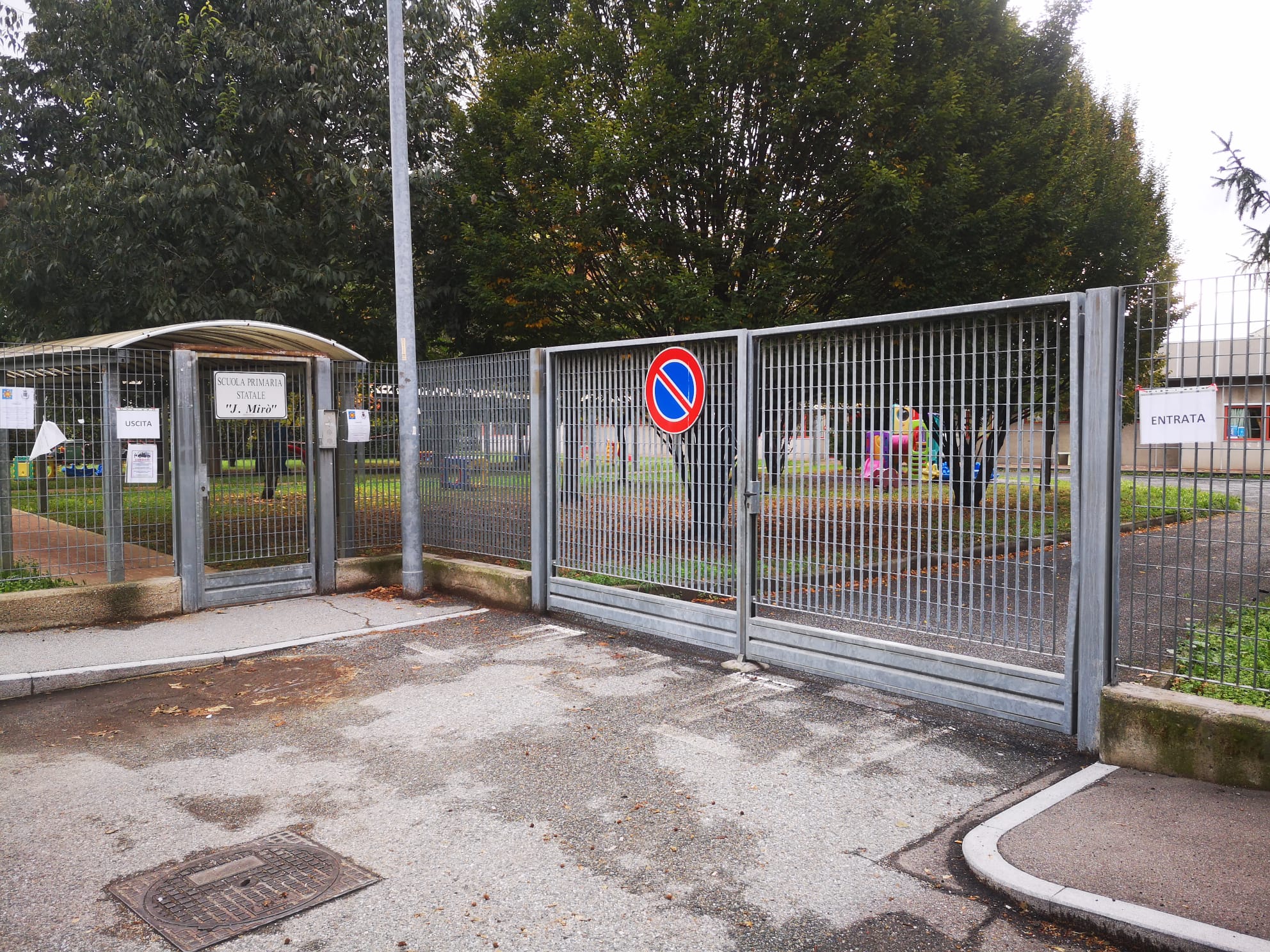NICHELINO – Infiltrazioni d’acqua: chiusa la primaria Mirò