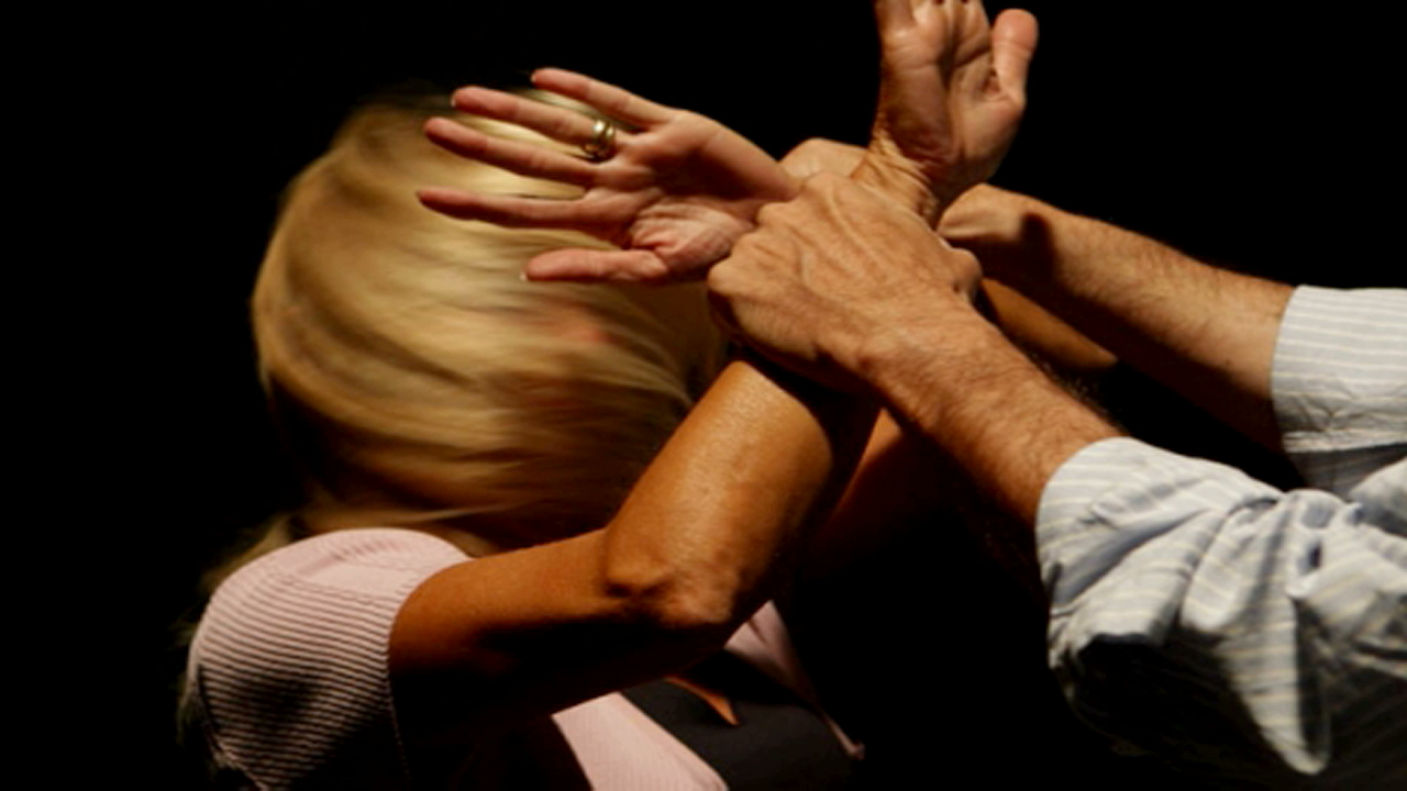 SANTENA – Un flash mob contro la violenza di genere