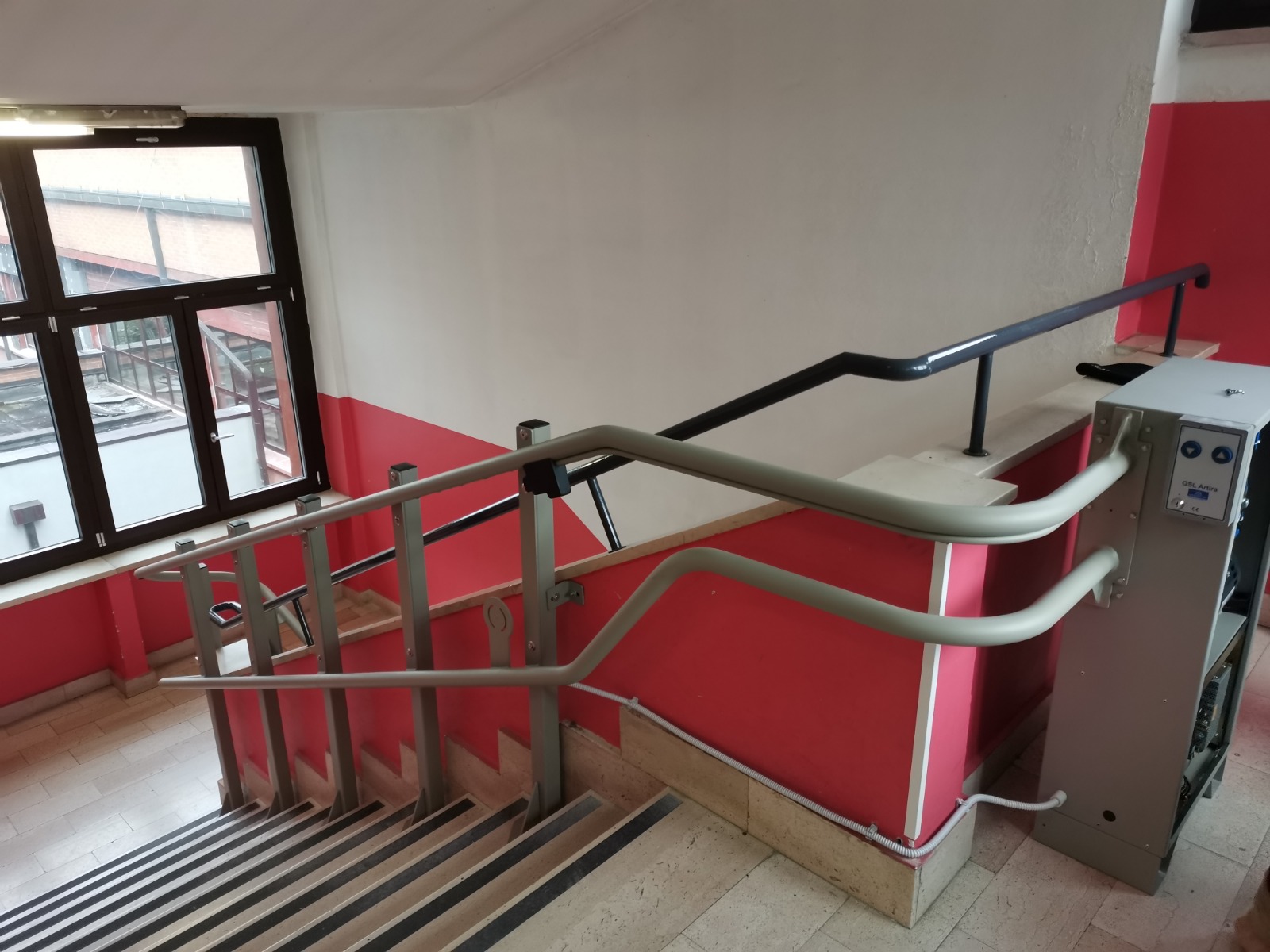 CARMAGNOLA – Nuovi montascale per le scuole della città
