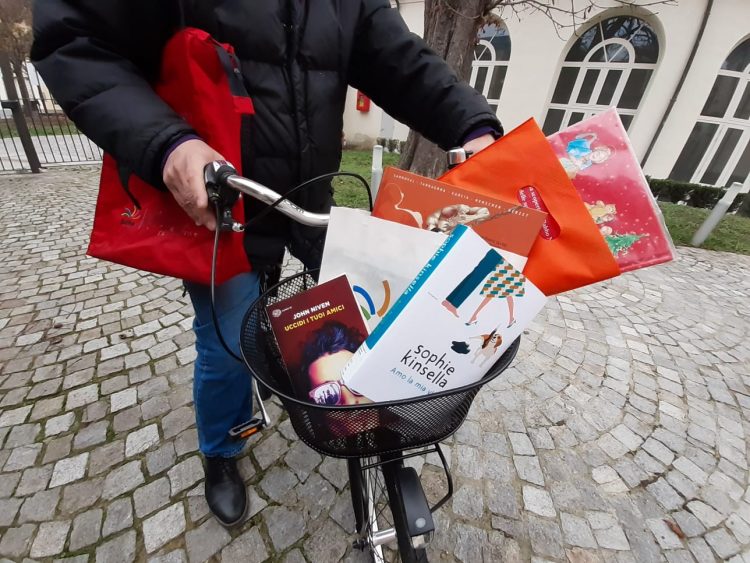 SANTENA – Via al servizio di prestito libri a domicilio
