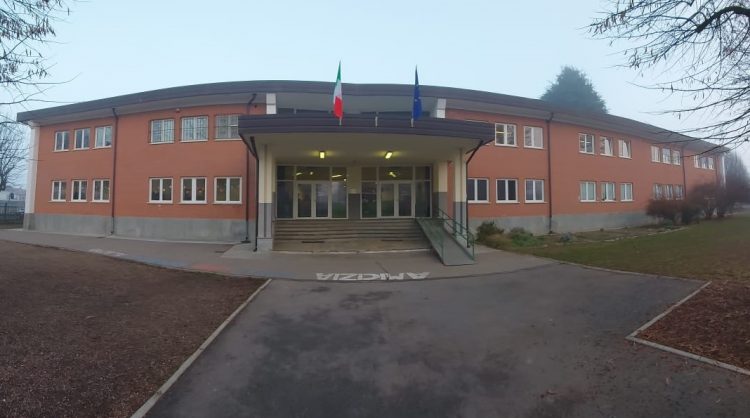 CARMAGNOLA – Lavori energetici alla primaria di via Volta