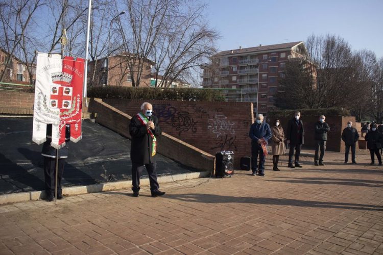 TROFARELLO – Inaugurato il nuovo piazzale Europa