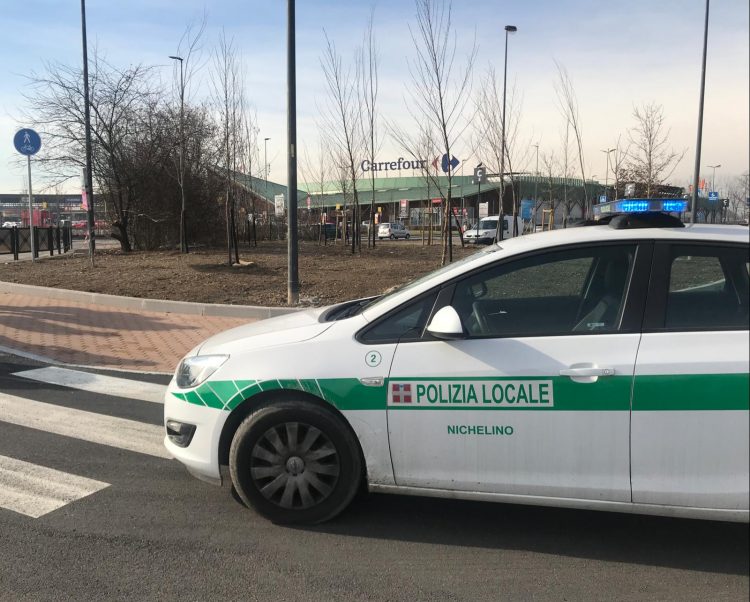 NICHELINO – Aveva la patente revocata ma guidava lo stesso: 5 mila euro di multa