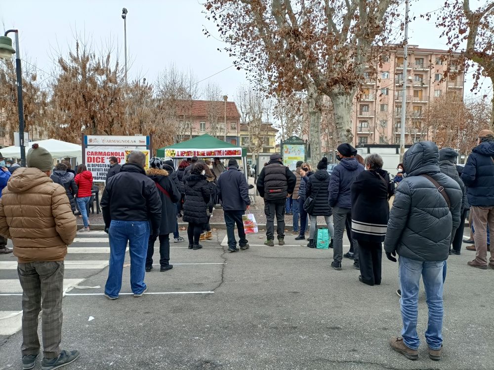 CARMAGNOLA – Torna domani il banchetto di raccolta firme per il no al nucleare