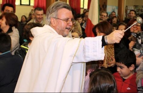 LA LOGGIA – Don Marini: “Vaccinate anche i parroci: in 200 sono già morti di Covid”