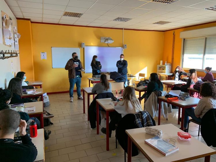 NICHELINO – Libri agli studenti per spiegare li fascismo