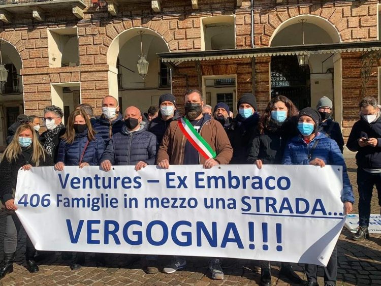 EX EMBRACO – Manifestazione dei lavoratori sotto la prefettura