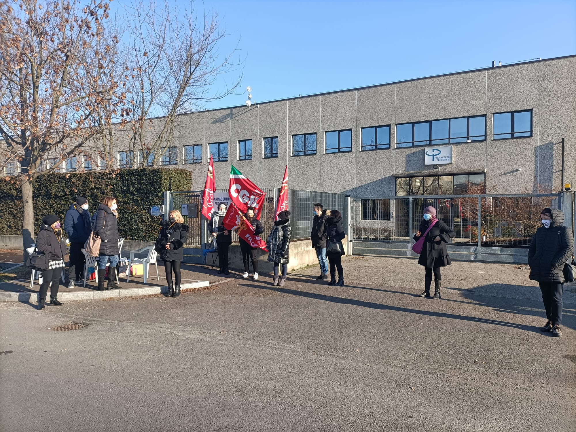 NICHELINO – Protesta davanti la Procemsa