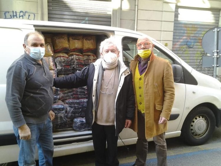 MONCALIERI – Lions e azienda Decuzzi donano 20 quintali di pasta ai poveri