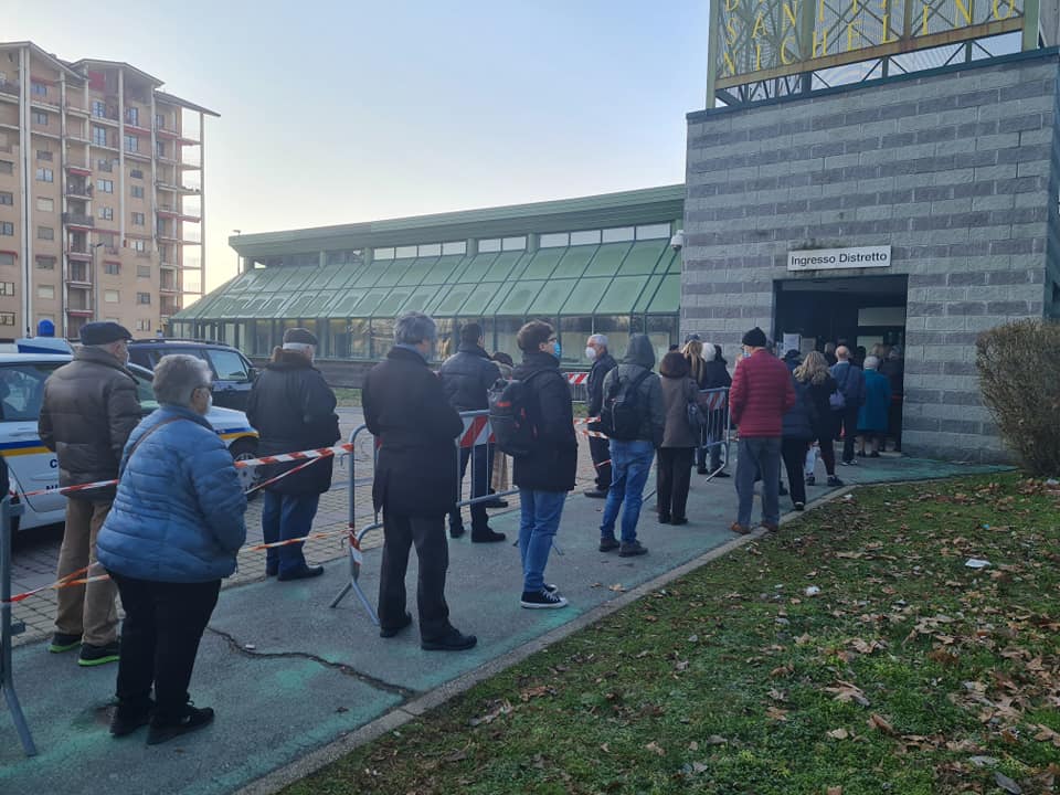 NICHELINO – Caos questa mattina al poliambulatorio