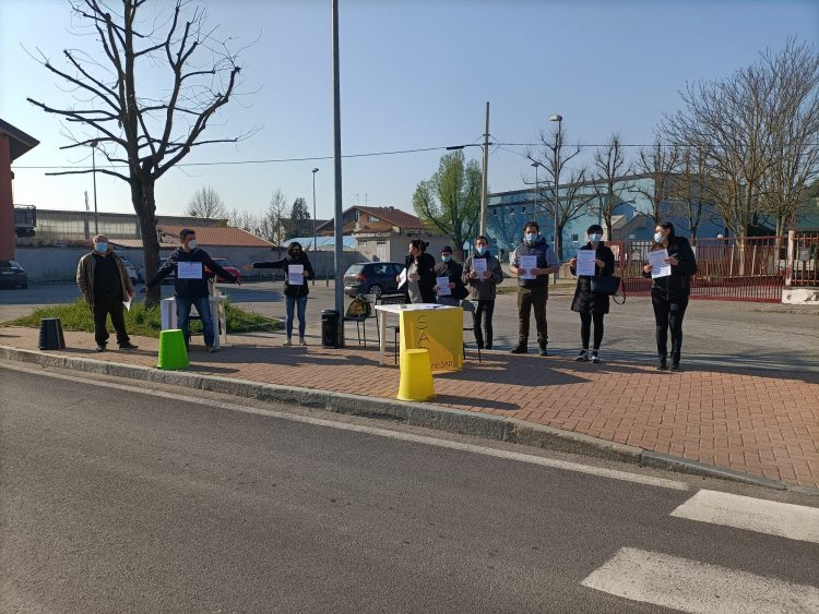 MONCALIERI – “No dad”, la manifestazione a Tetti Piatti