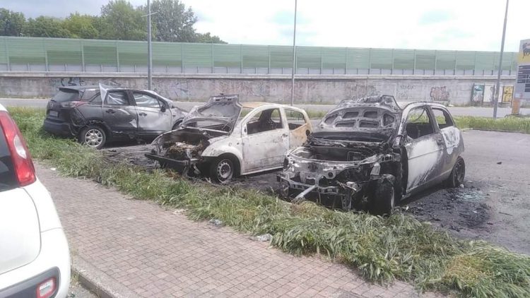 MONCALIERI – Tre auto distrutte da un incendio doloso