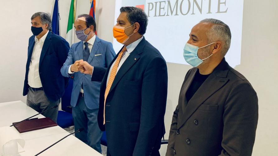 VACANZE E COVID – I Piemontesi potranno vaccinarsi in Liguria