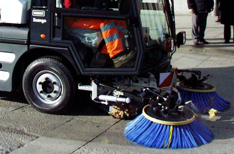 VILLASTELLONE – Spazzamento strade nella giornata di giovedì