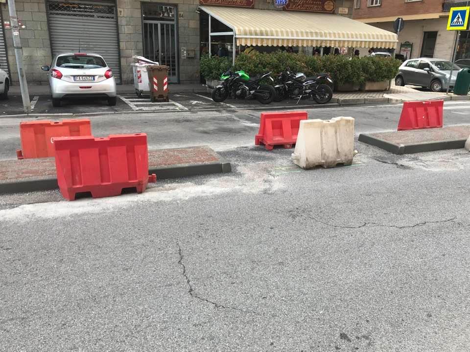 CARMAGNOLA – Dissuasori anti sorpasso per la sicurezza dei pedoni