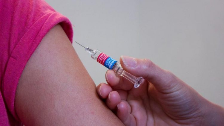VINOVO – Il Comune secondo in Piemonte per percentuale di vaccinati